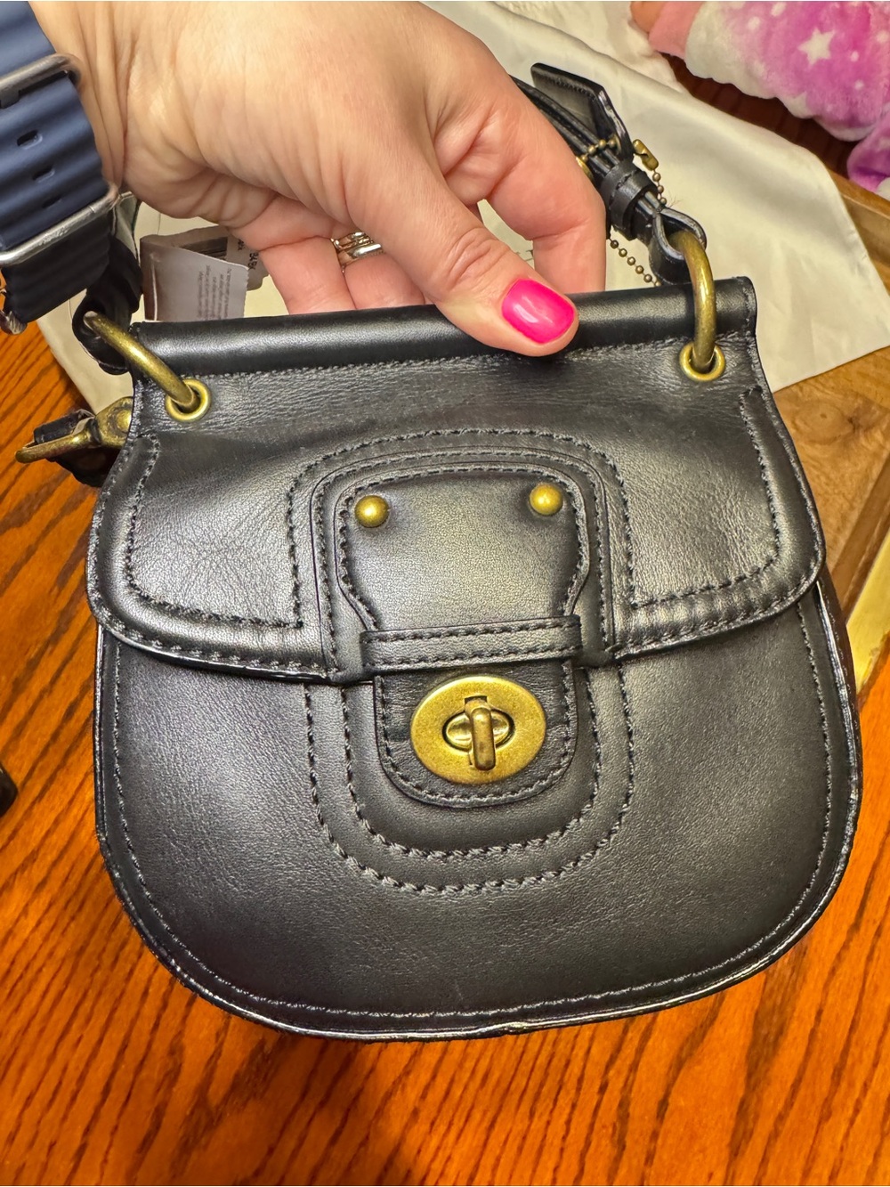 NWT Vintage Coach Black Leather Saddle Crossbody with Brass Turnlock - Picture 7 of 13